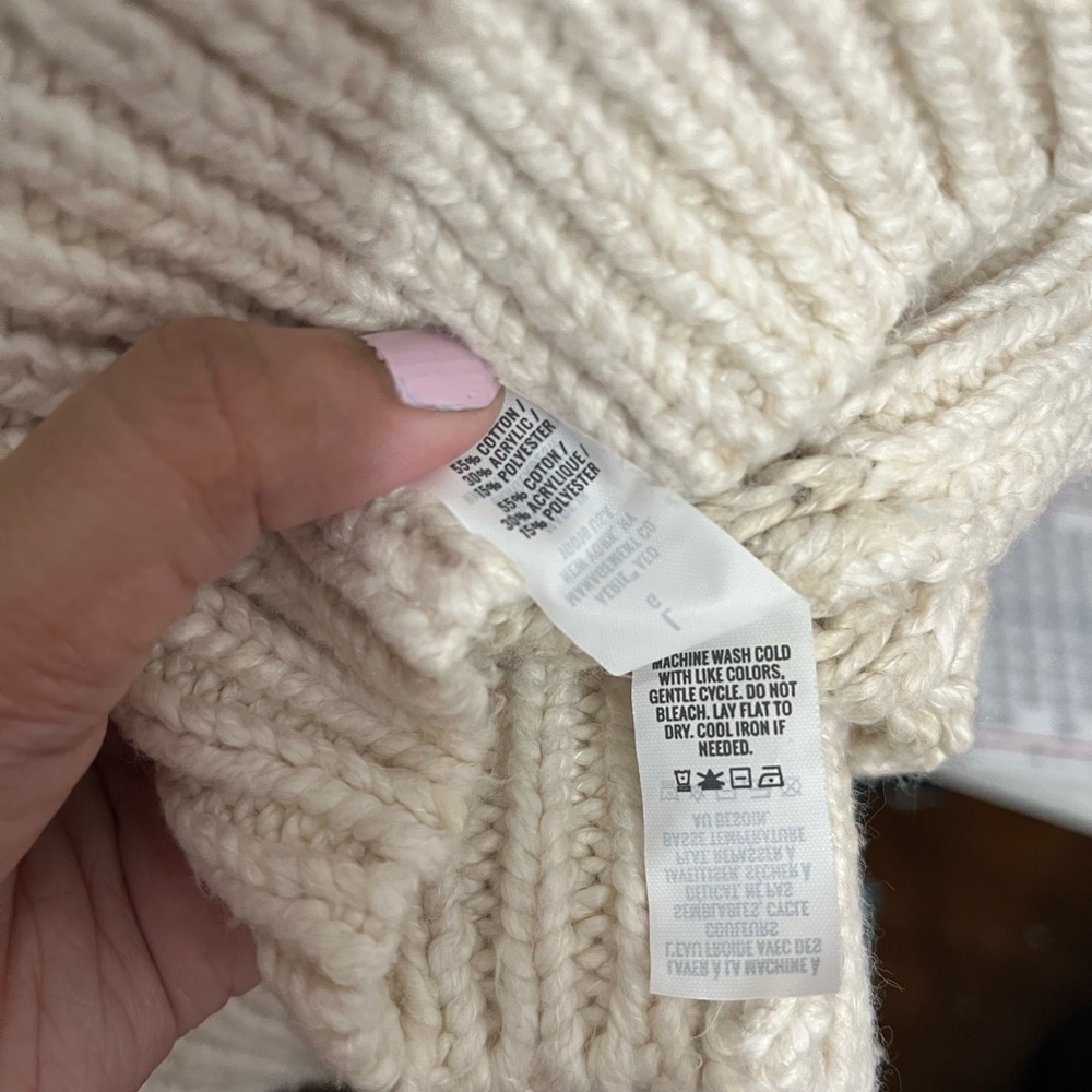 Sweater - Picture 5 of 6